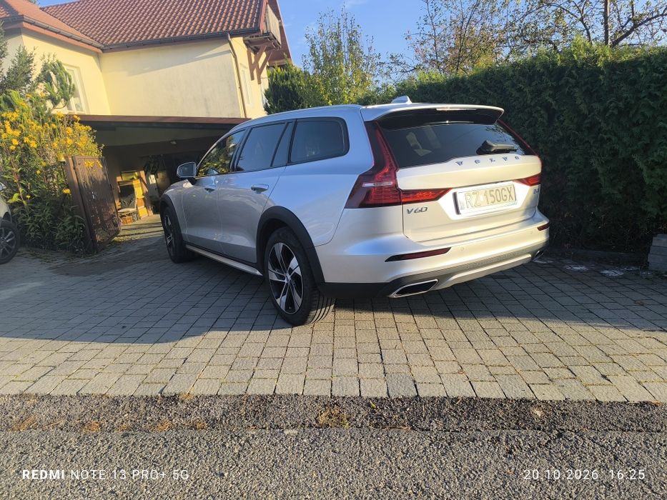 Volvo V60 Cross Country