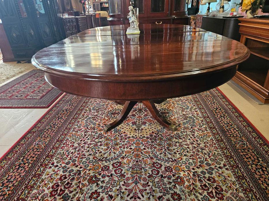 Extendable solid wood round table - Good condition64285418947459124