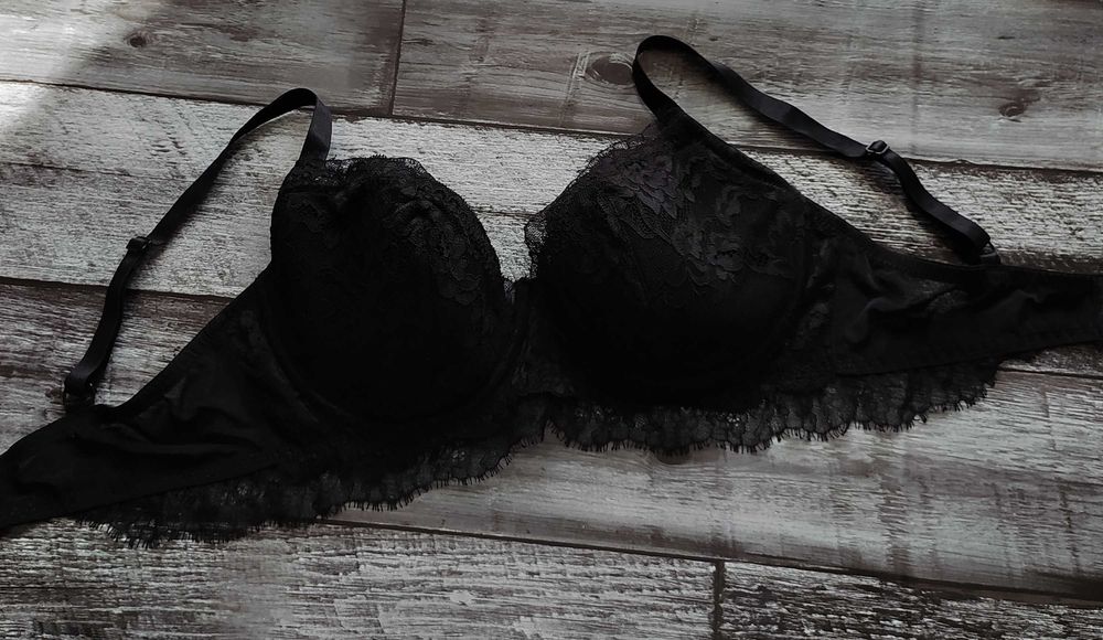 Бюстгальтер черный H&M