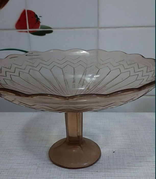 Конфетницы 2 шт продам