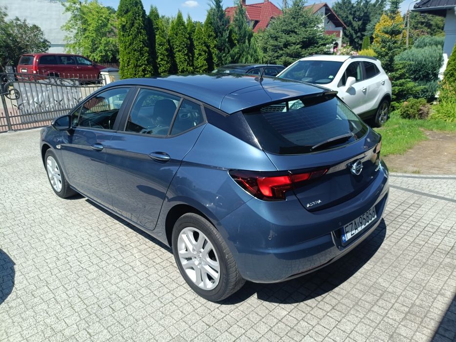 Opel Astra K  Oszczędna