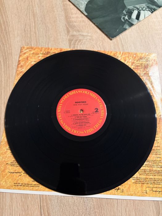 Hooters One Way Home USA EX LP