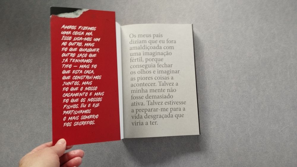Lar, Sangrento Lar - Jeneva Rose