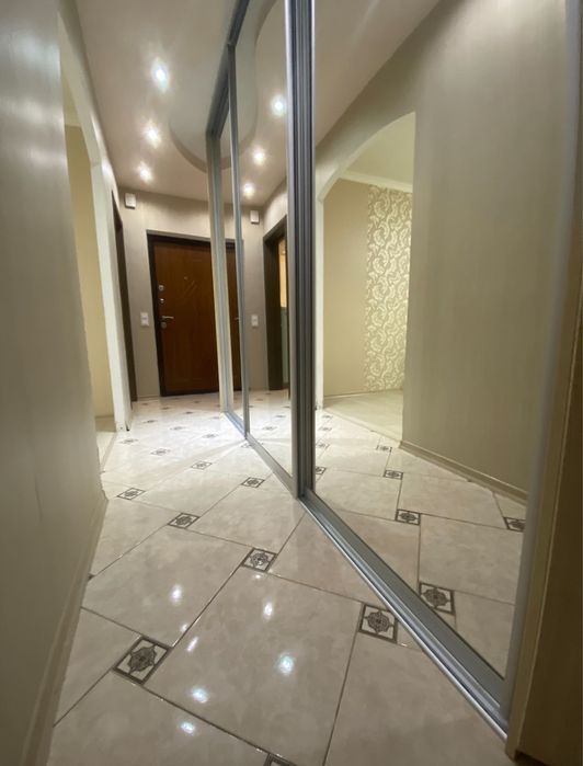 Сдам 3-ком ЖМ Тополь . Ремонт .