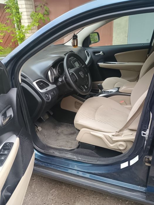 Продам Dodge Journey 2014 года.