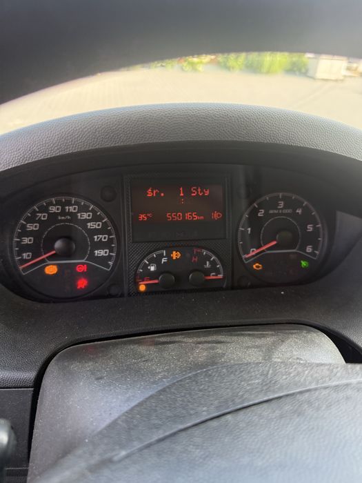 Peugeot Boxer z 2015 roku