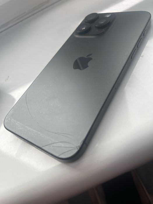 iPhone 15 Pro Max 512GB Black Titanium — uszkodzony (na części / do naprawy)