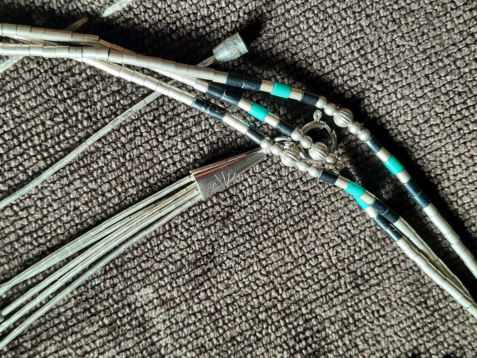 Silver liquid navajo