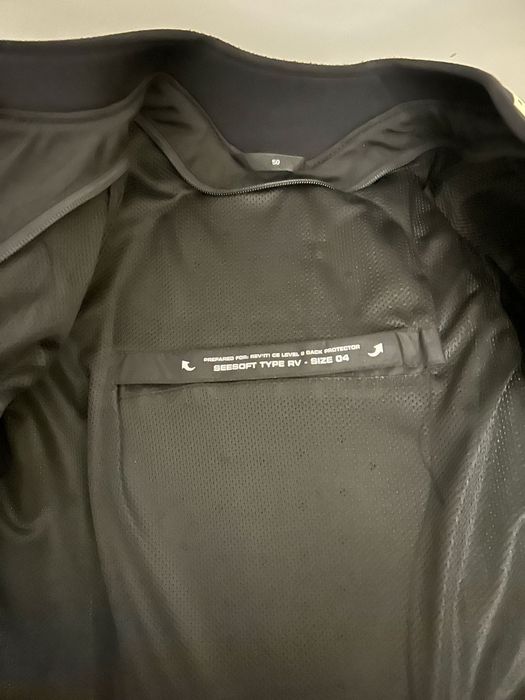 Casaco REVIT Hyperspeed Pro, tamanho 50, tem 2 anos, está como novo.