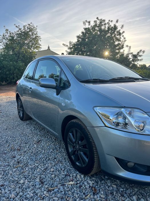 Toyota Auris 2009 — photo 3