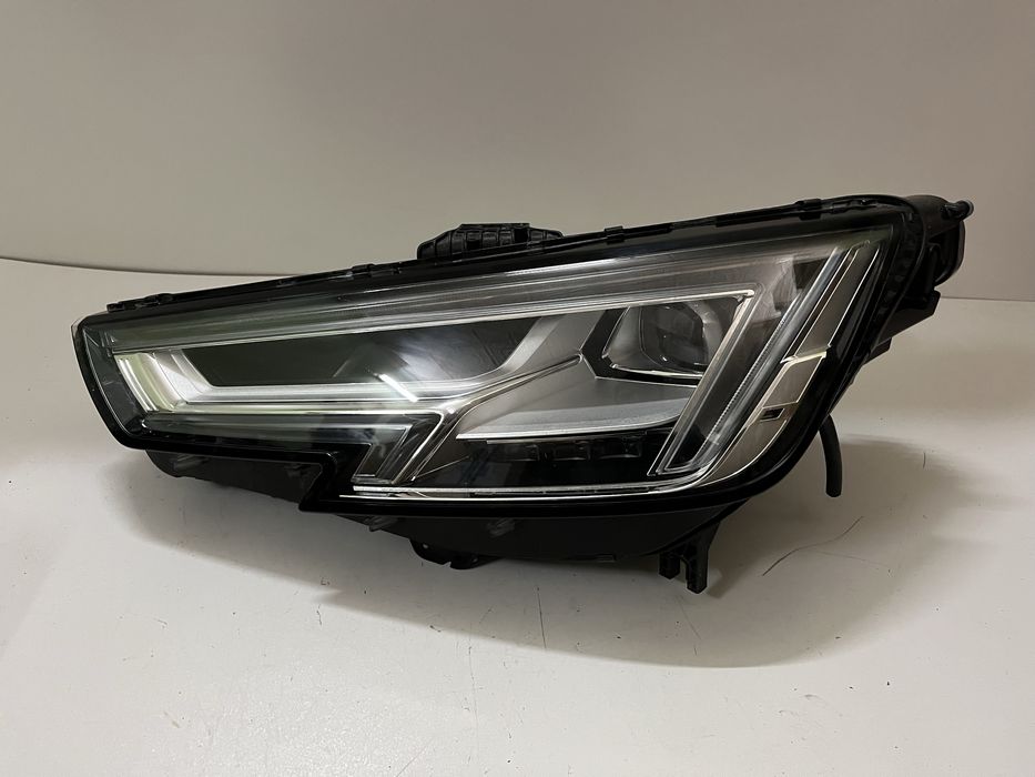 Фара ліва Audi A4 B9 8W0 2017 2018 2019 америка