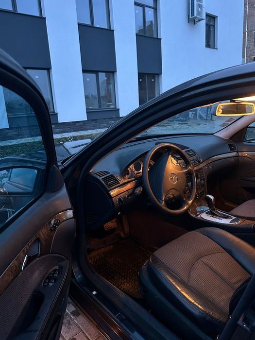 Mersedes E270 не розмитнений