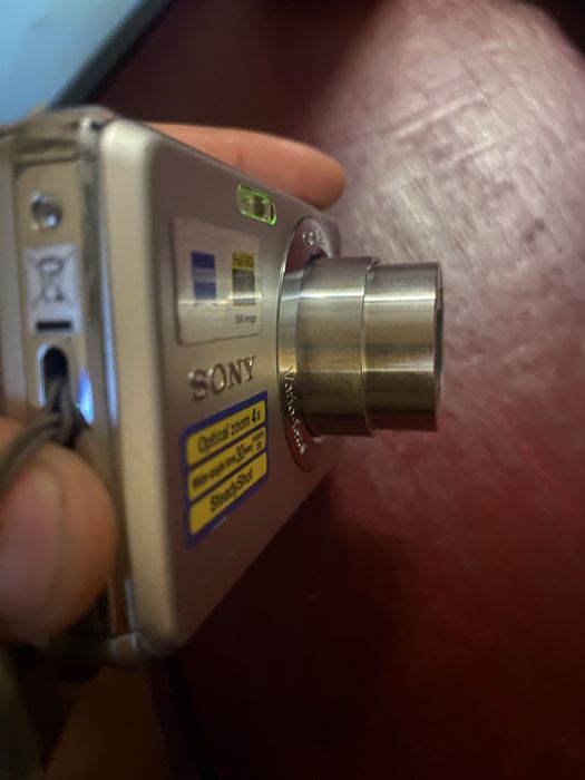 Sony Cyber-shot DSC-W210 + Carregador