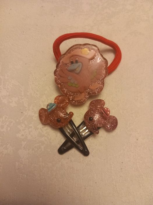 Gumka do włosów z kaczką i spinki do włosów z myszkami. Brokatowe blys