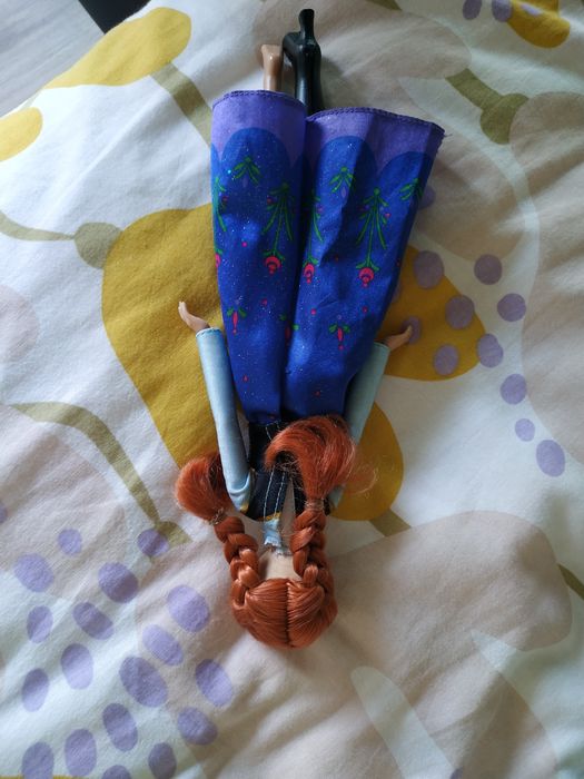 Boneca Elsa e Boneca Ana - Frozen