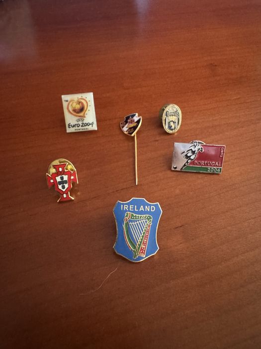 Vendo pins de clubes de futebol, juventus, vasco da gama, etc