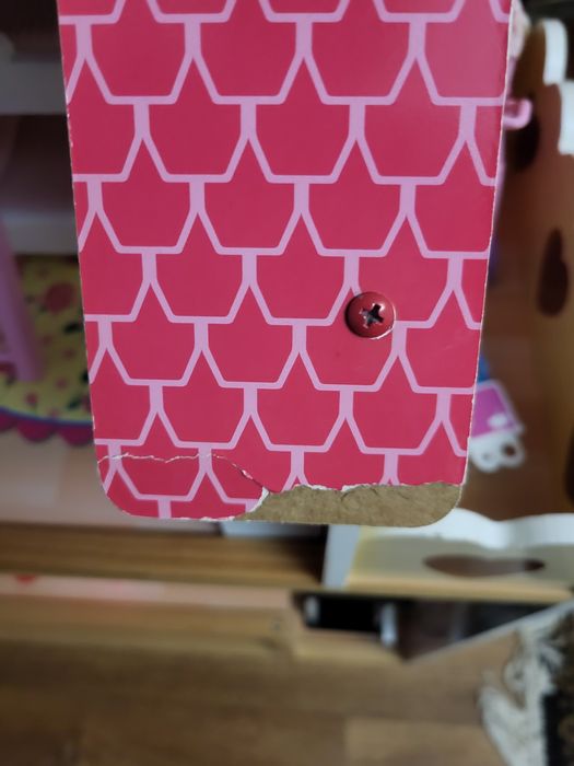 Ляльковий дерев'яний будиночок.