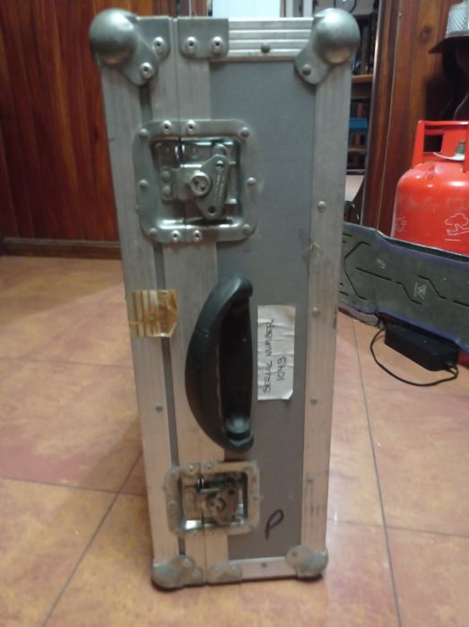Flight case/caixa profissional de transporte