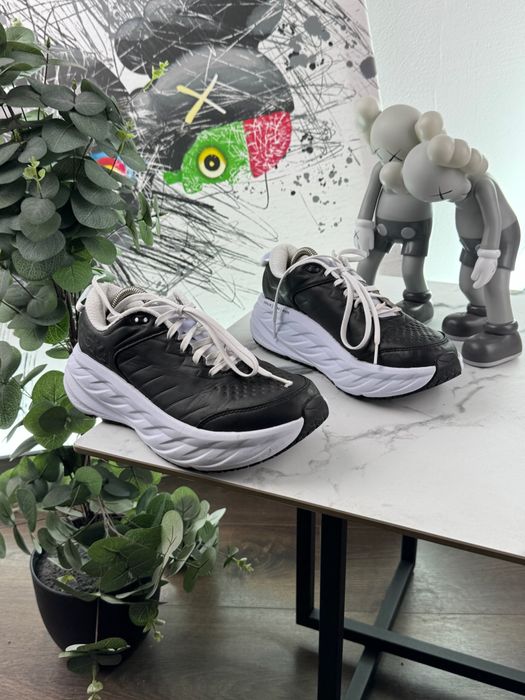 Кросівки Hoka Bondi SR 40 розмір Е11370