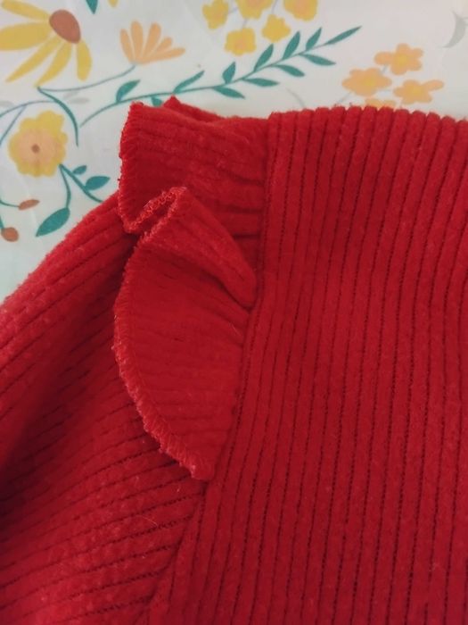 Vestido vermelho de menina lindo!