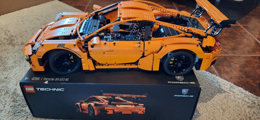 Lego Technic 911 GT3 RS 1:8