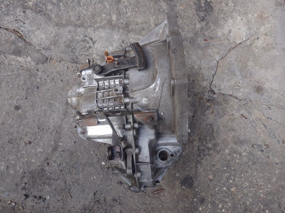 Кпп Renault master 2.5 Рено мастер 2.5