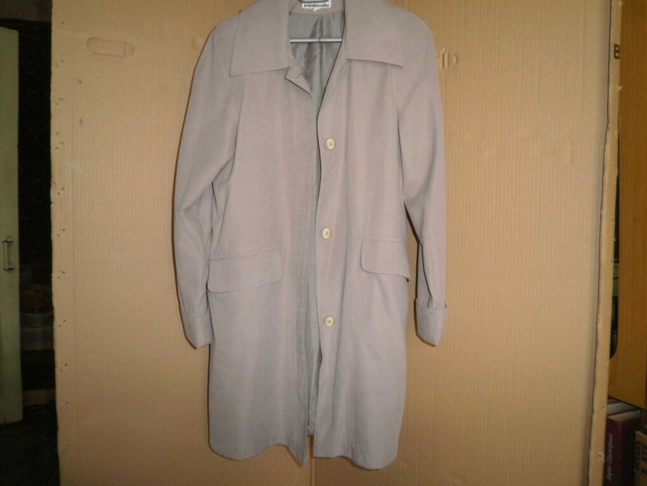 Плащ женский, короткий