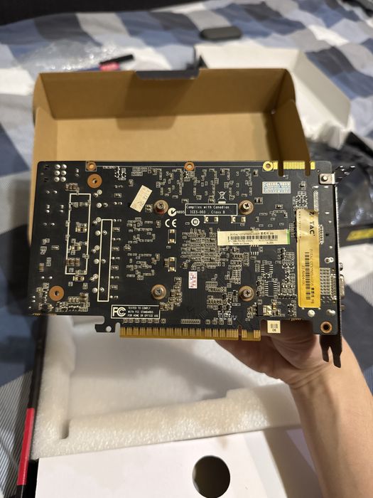 Відеокарта Zotac 550 TI 1gb ddr5 робоча