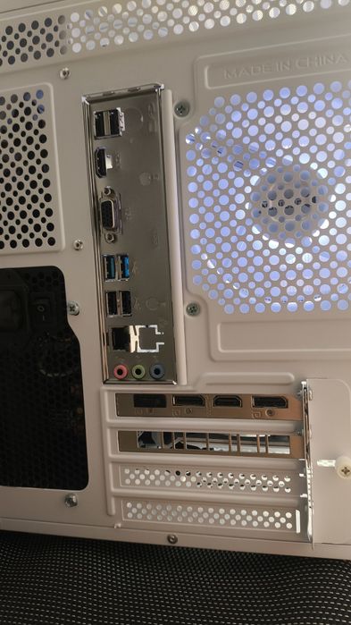 Komputer biały RYZEN 5 | RTX 2060 | 16gb RAM | SSD