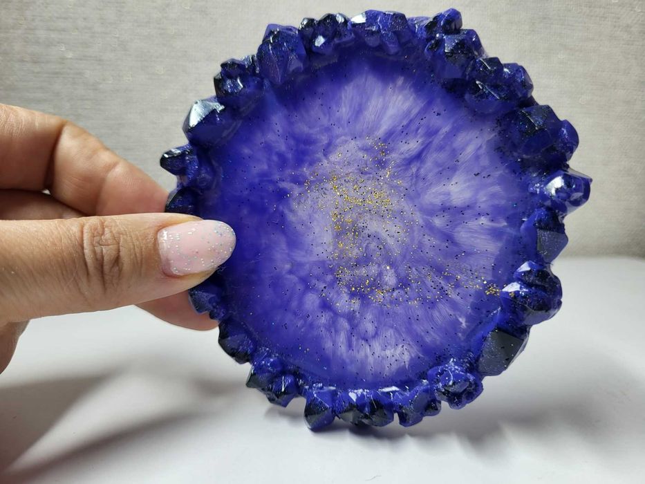 Подставка для украшений из эпоксидной смолы 10 см  ручная работа