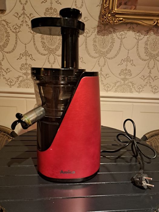 Wyciskarka  wolnoobrotowa Amica JSM 4012