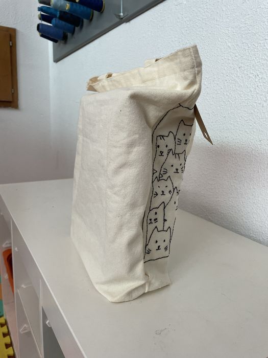 Eco bag bordada a mão com fecho