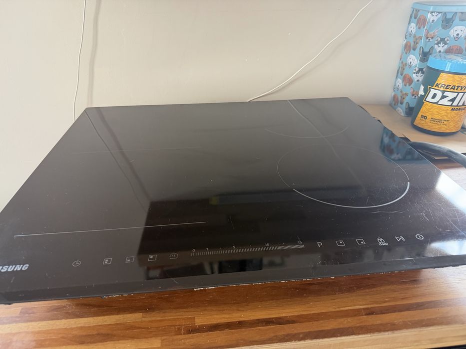 Płyta indukcyjna Samsung NZ64R3747BK