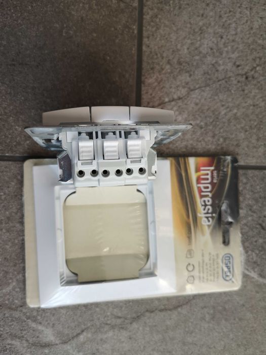 Włącznik impresja Ospel  3 klawiszowy + ramka biała