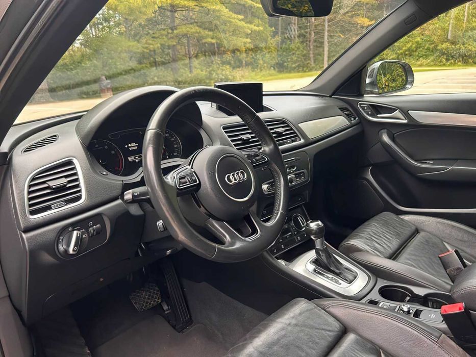 Audi Q3      2018