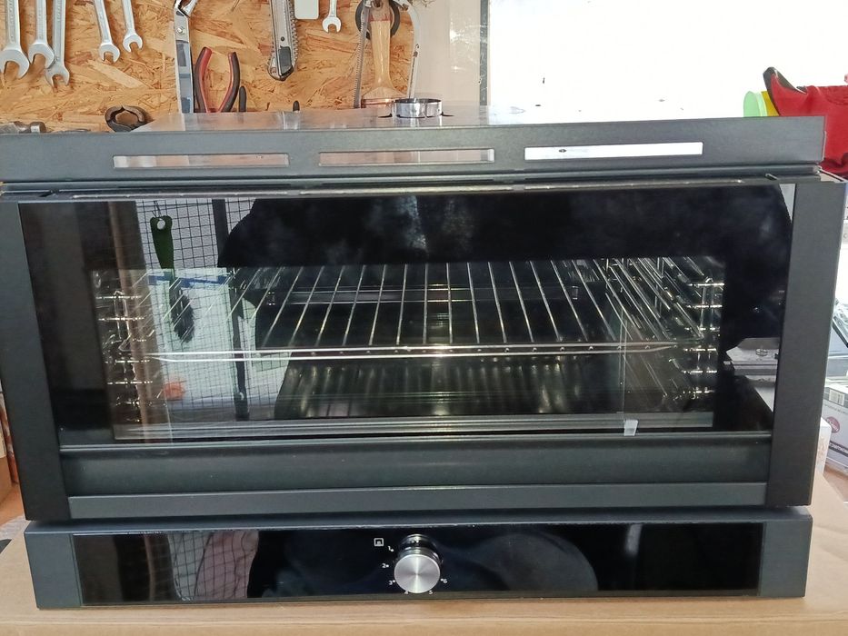 Piekarnik gazowy z grillem Dometic OVG 0250