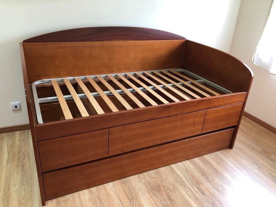 Cama Dupla com 3 Gavetas de Armazenamento – Prática e Elegante!