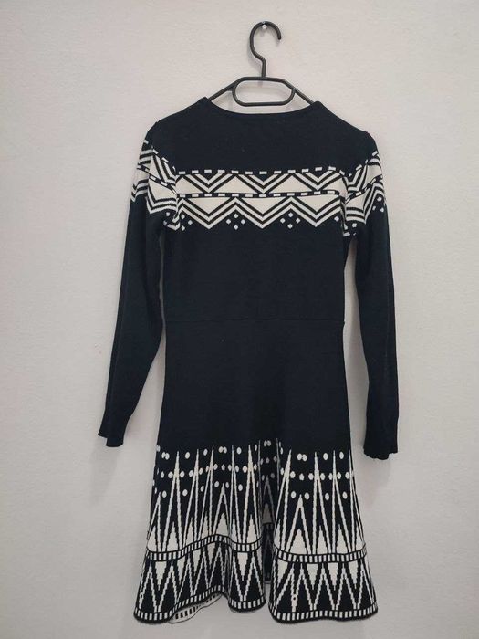vestido preto e branco