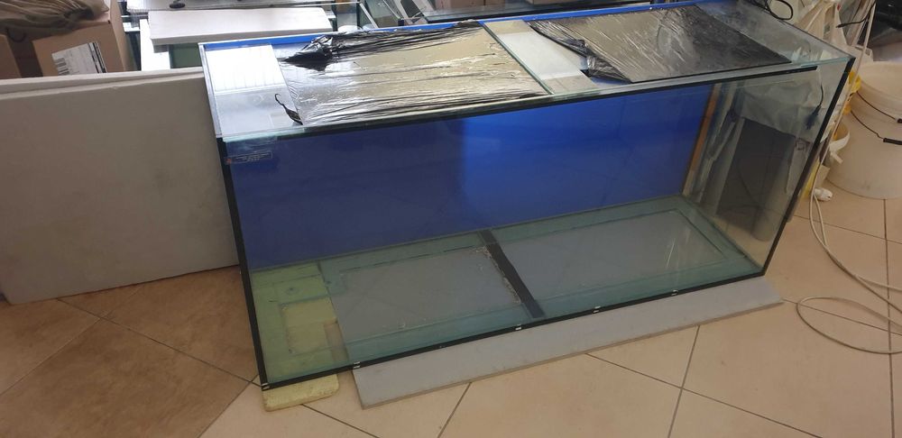 Продам акваріум на 380 л