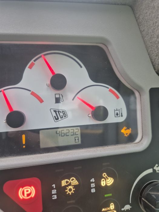 JCB 320T + Lemiesz MEKOS 240 + TRIMBLE | Zestaw NIWELACYJNY