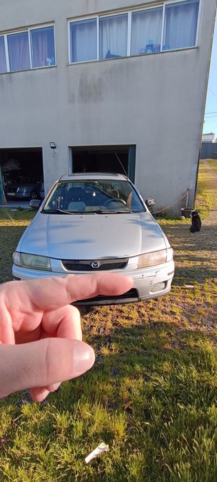 Mazda 323 pequeno problema no motor505918848972236801
