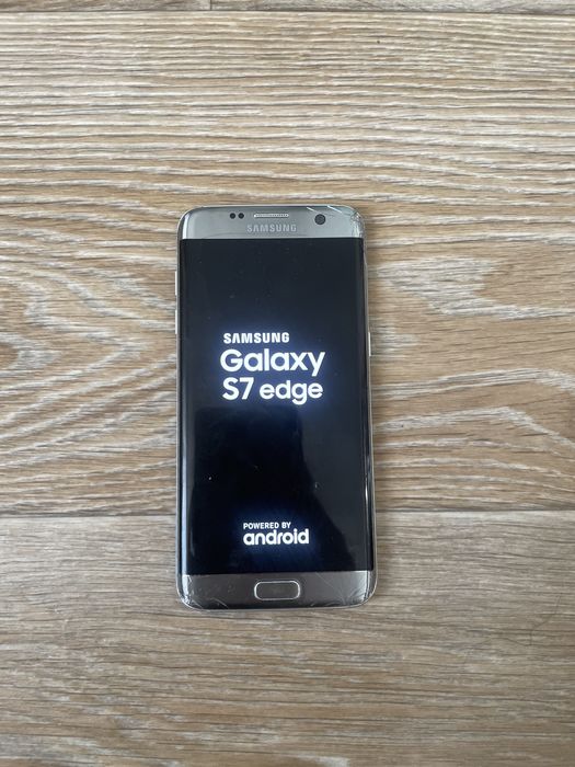 Samsung Galaxy S7 Edge (Silver) - 64 gb. Екран без вигорань