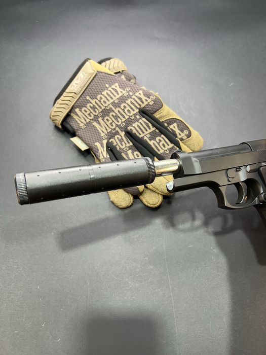 Металевий пістолет Берета з глушником - модель V1 (іграшка)