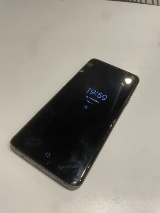 Продам Samsung s9+ 6/64