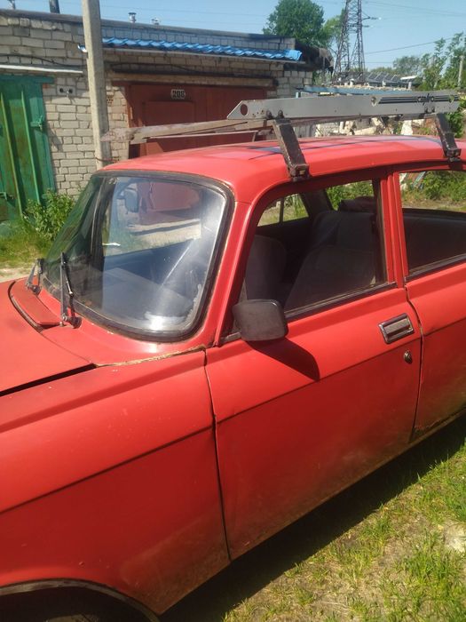 Автомобіль Москвич 2140