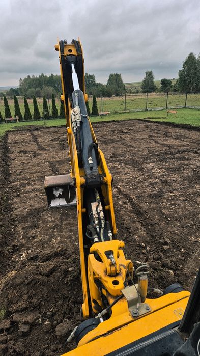 Usługi koparko-ładowarką / Prace ziemne