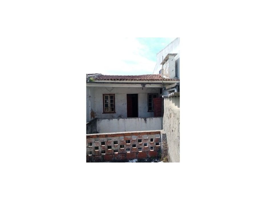 Prédio Urbano em Ruína com Projeto Aprovado para 3 Apartamentos | C...