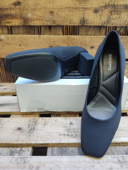 GIOSEPPO Sapatos de salão pretos novos