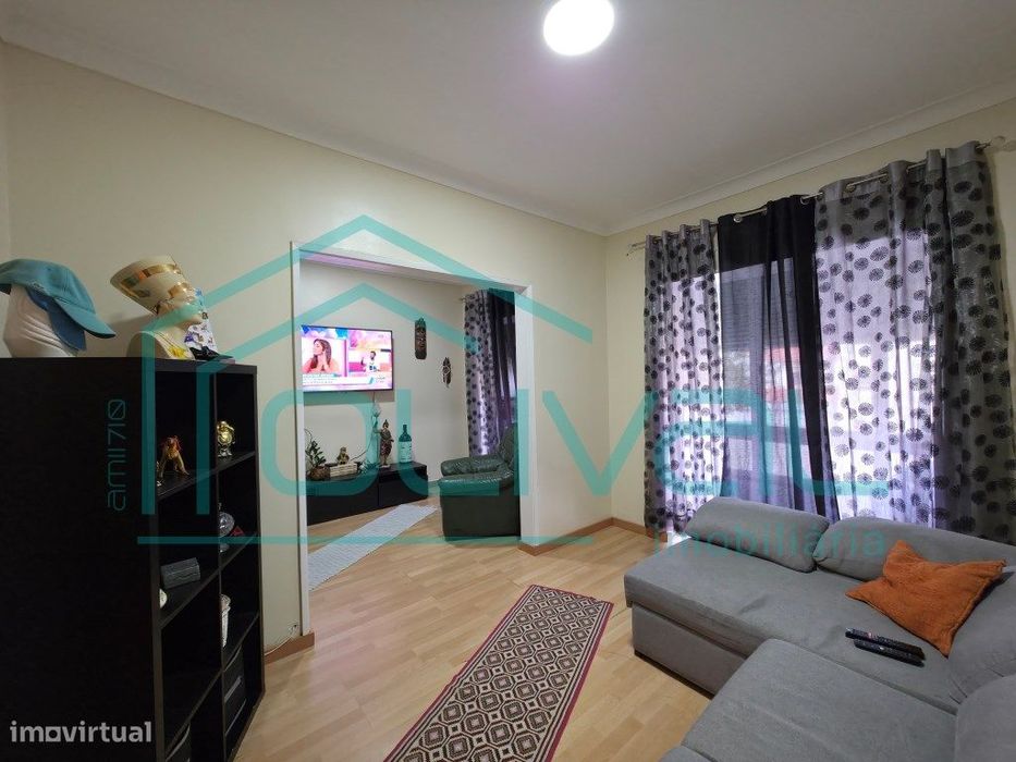 Agradável apartamento de Tipologia T3 no centro de Alverca — Alverca Do Ribatejo E Sobralinho, Lisboa