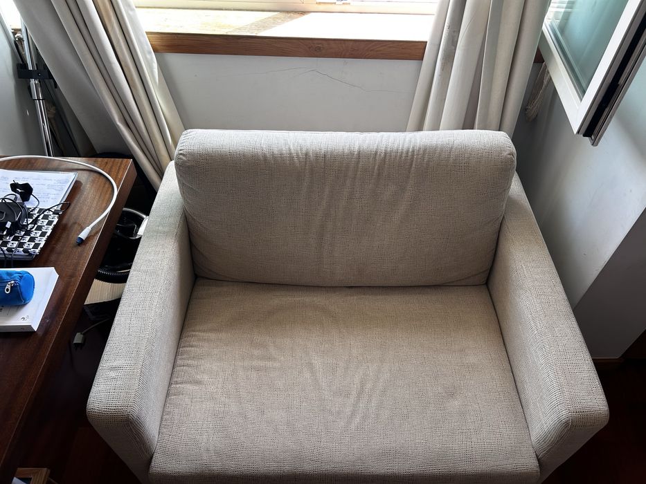 Sofá individual beje